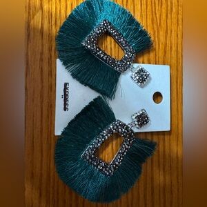 Green Peacock Fashion Earrings 🦚